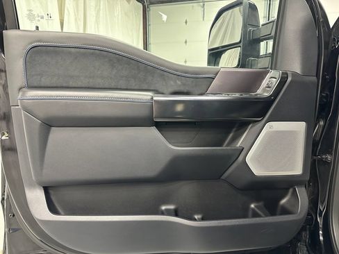 Used 2026 Ford F250 Platinum AWD/4WD image 8