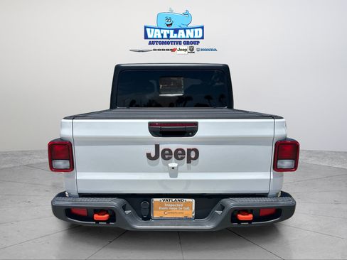 Used 2023 Jeep Gladiator Mojave AWD/4WD image 4