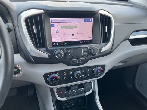 Used 2023 GMC Terrain SLT w/ Infotainment Package II AWD/4WD image 17