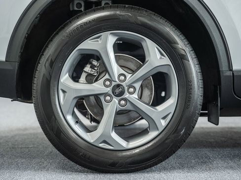 Certified 2025 Ford Escape ST-Line AWD/4WD image 22