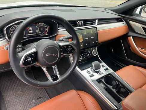 Certified 2024 Jaguar XF R-Dynamic SE RWD image 6
