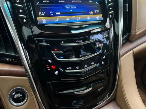 Used 2016 Cadillac Escalade ESV Platinum image 27