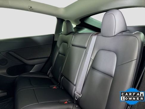Used 2023 Tesla Model Y Performance image 23