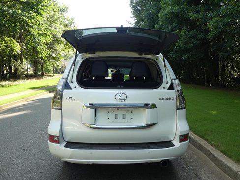 Used 2016 Lexus GX 460 Luxury w/ Preferred Accessory Package AWD/4WD image 21