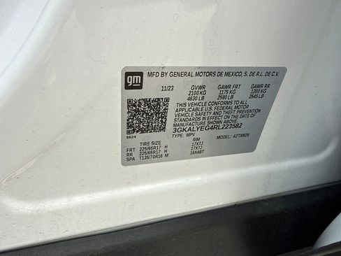 Used 2024 GMC Terrain AT4 w/ LPO, 'HIT The Road' Package AWD/4WD image 10