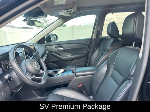 Used 2024 Nissan Rogue SV w/ SV Premium Package FWD image 7