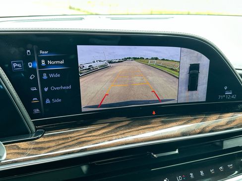 Used 2023 Cadillac Escalade Sport Platinum w/ LPO, ONYX Package RWD image 17
