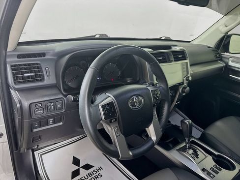 Used 2021 Toyota 4Runner SR5 Premium w/ Moonroof Package RWD image 10