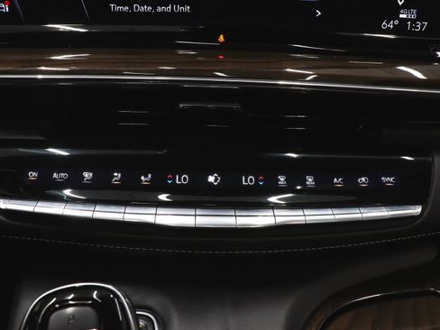 Used 2024 Cadillac Escalade Premium Luxury Platinum image 49