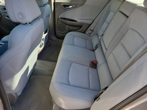 Used 2025 Chevrolet Malibu LT image 8