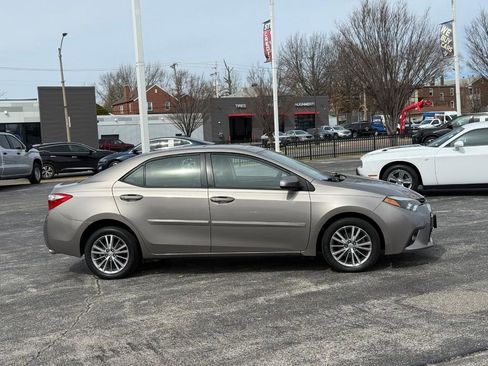 Used 2015 Toyota Corolla LE Premium image 5