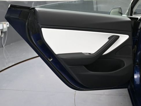 Used 2020 Tesla Model 3 Long Range image 39