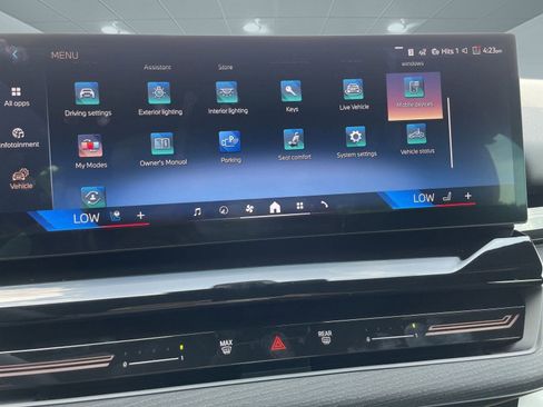 Used 2026 BMW 530i w/ Executive Package image 24