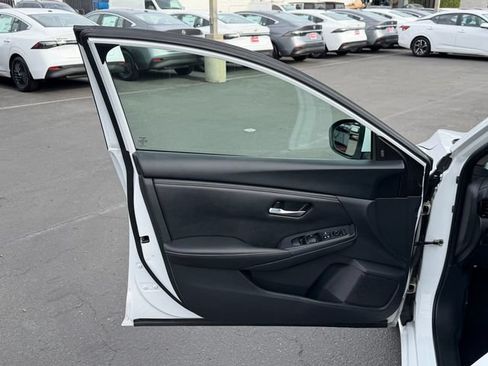 Certified 2024 Nissan Sentra SV FWD image 14