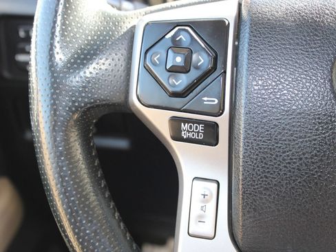Used 2018 Toyota 4Runner SR5 Premium AWD/4WD image 25