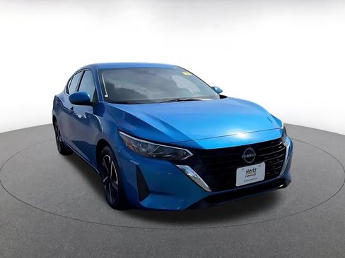 Used 2025 Nissan Sentra SV FWD image 3