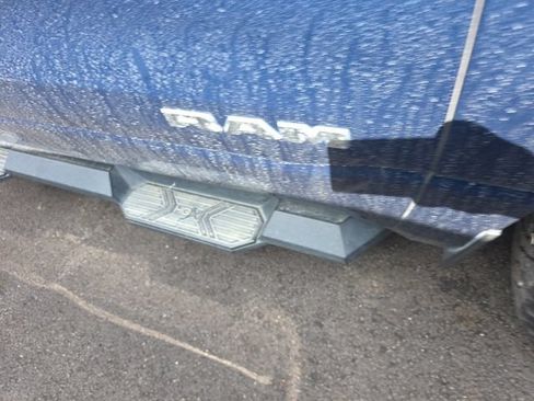 Used 2022 RAM 1500 Big Horn AWD/4WD image 6