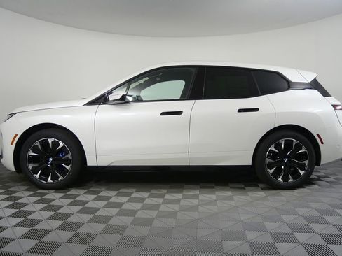 Used 2026 BMW iX xDrive60 w/ M Sport Package image 6