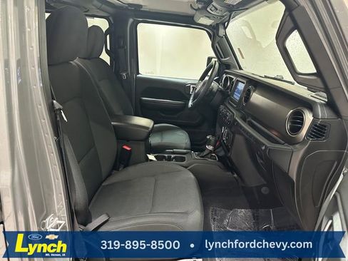 Used 2019 Jeep Wrangler Unlimited Sport S AWD/4WD image 6