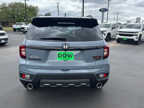 Used 2024 Honda Passport TrailSport image 5