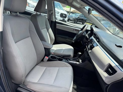 Used 2015 Toyota Corolla LE FWD image 14