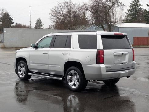 Used 2019 Chevrolet Tahoe LT w/ LT Signature Package image 10