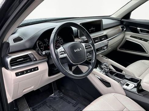 Used 2022 Kia Telluride EX image 12