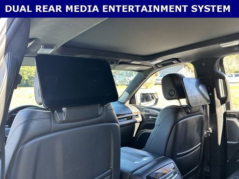 Used 2023 Cadillac Escalade Premium Luxury Platinum image 3