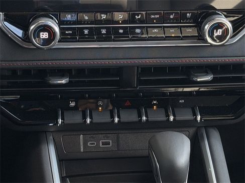 New 2026 Chevrolet Colorado Z71 w/ Technology Package image 14