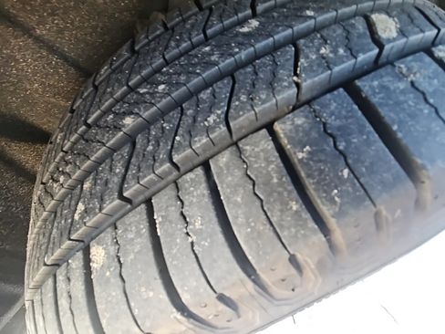 Used 2016 Volvo XC90 T6 Momentum w/ Momentum Plus Package image 14