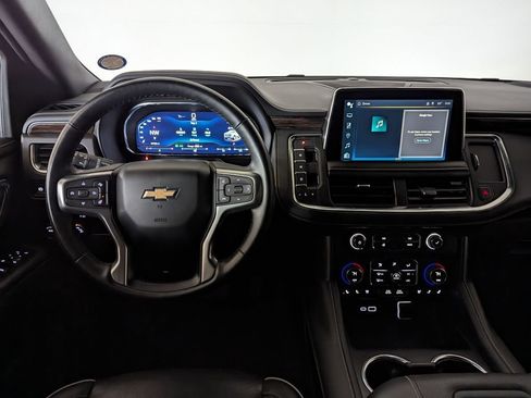 Used 2023 Chevrolet Suburban Premier image 92