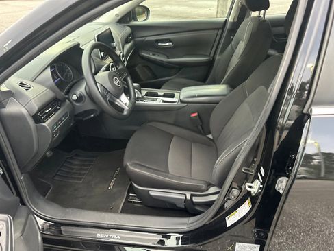 Used 2024 Nissan Sentra SV image 9