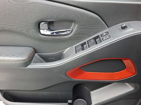 Used 2023 Nissan Frontier PRO-4X w/ Pro Convenience Package image 12