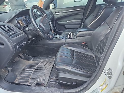 Used 2015 Chrysler 300 S image 7