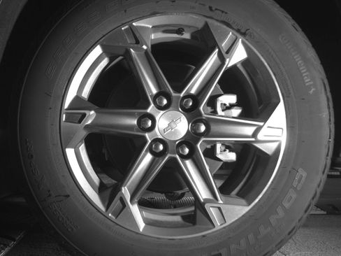 Used 2025 Chevrolet Blazer LT FWD image 17