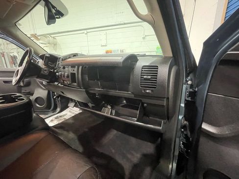 Used 2013 GMC Sierra 2500 SLE w/ Convenience Package image 13