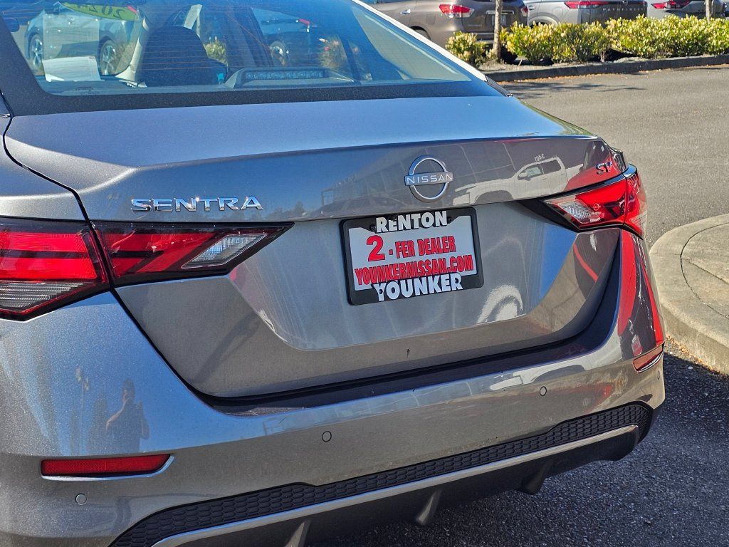 Used 2024 Nissan Sentra SV FWD image 10