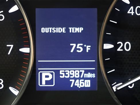 Used 2020 Nissan Armada Platinum w/ Cargo Package image 32