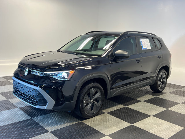 Certified 2025 Volkswagen Taos S FWD image 3