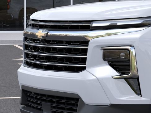 New 2026 Chevrolet Traverse LT w/ Driver Confidence Package FWD image 37