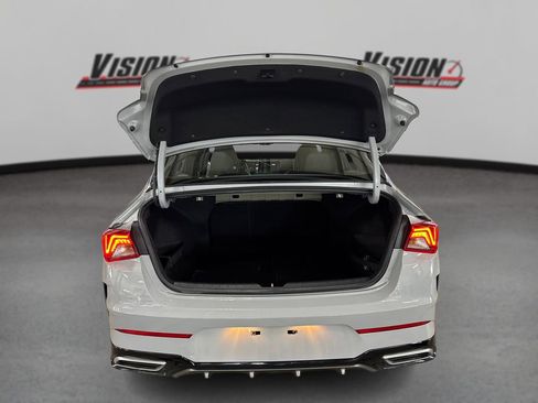 Used 2022 Kia K5 GT-Line image 11