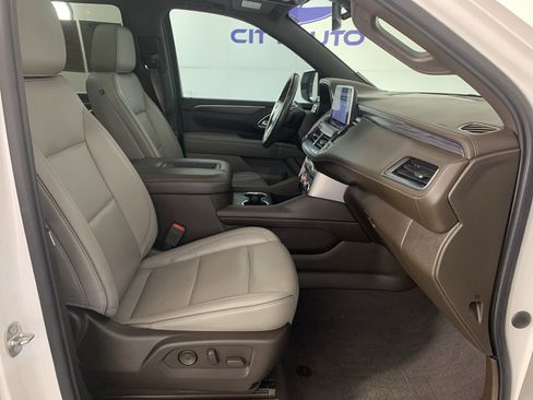 Used 2021 GMC Yukon SLT w/ SLT Premium Package image 44