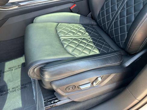 Used 2023 Audi SQ7 Prestige w/ Sport Package image 19