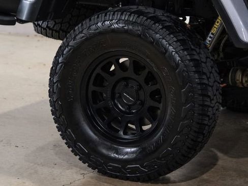 Used 2020 Jeep Gladiator Rubicon AWD/4WD image 24
