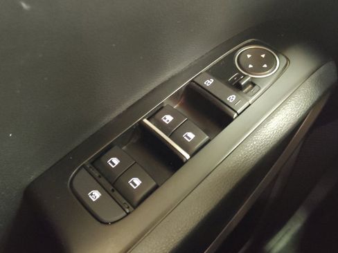 Used 2023 Kia Soul LX w/ Option Group 015 FWD image 27