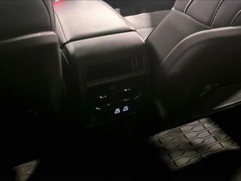 Used 2024 Jeep Grand Cherokee Altitude image 10