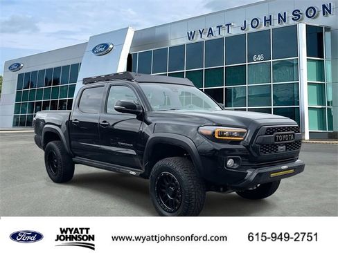 Used 2021 Toyota Tacoma TRD Off-Road image 1