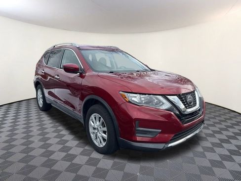 Used 2018 Nissan Rogue SV image 1