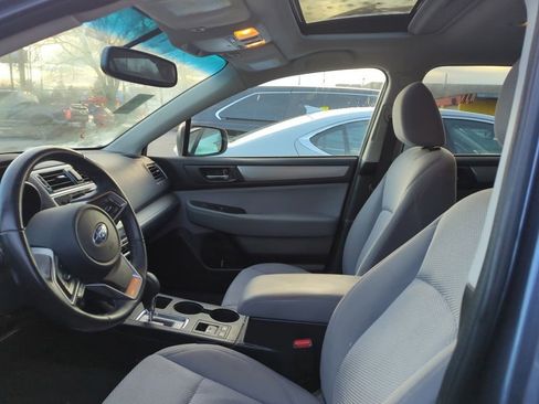 Used 2018 Subaru Outback 2.5i Premium image 6