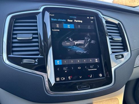 Certified 2024 Volvo XC90 T8 Ultimate w/ Protection Package Premier image 19